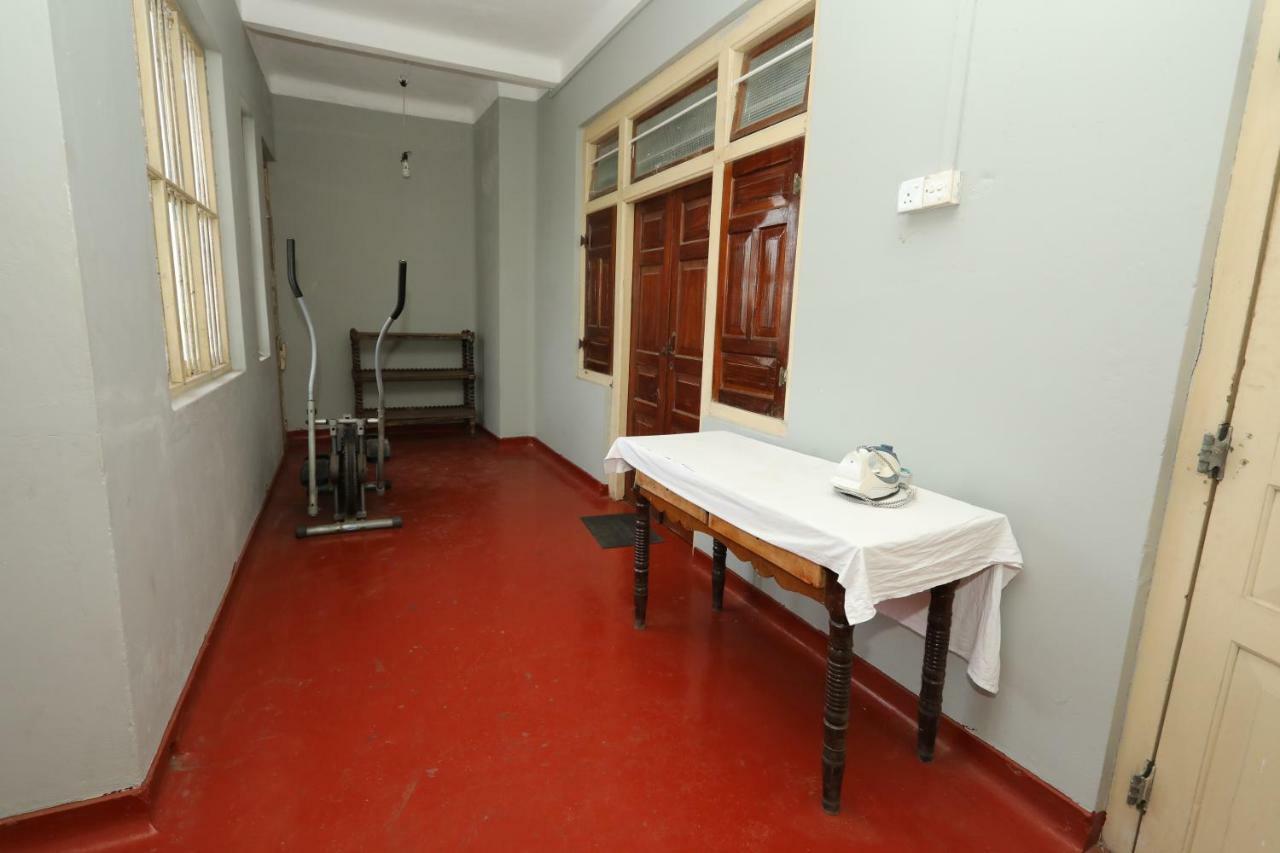 Jaffna Premier Inn Ngoại thất bức ảnh