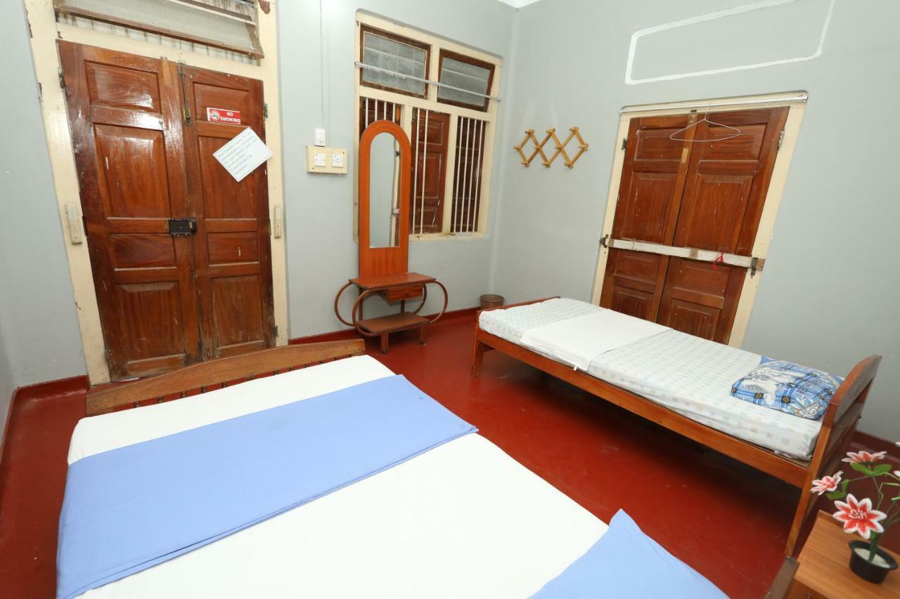 Jaffna Premier Inn Ngoại thất bức ảnh