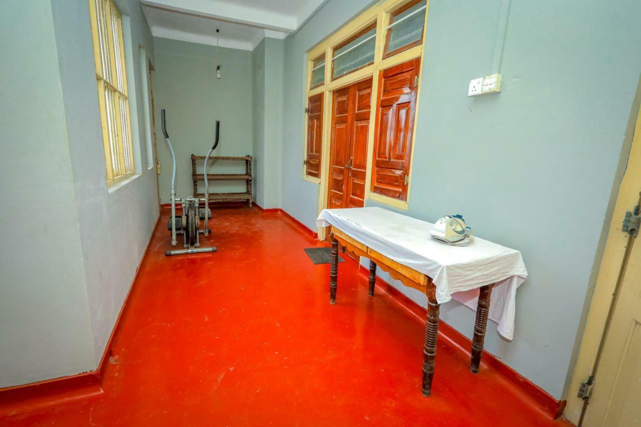 Jaffna Premier Inn Ngoại thất bức ảnh