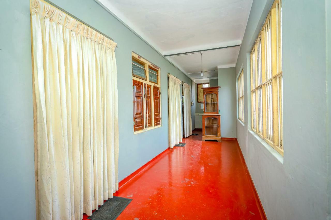 Jaffna Premier Inn Ngoại thất bức ảnh