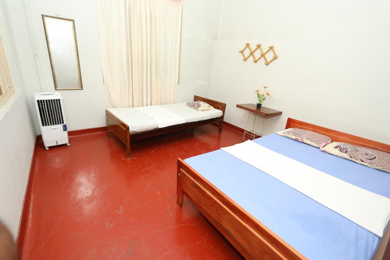 Jaffna Premier Inn Ngoại thất bức ảnh