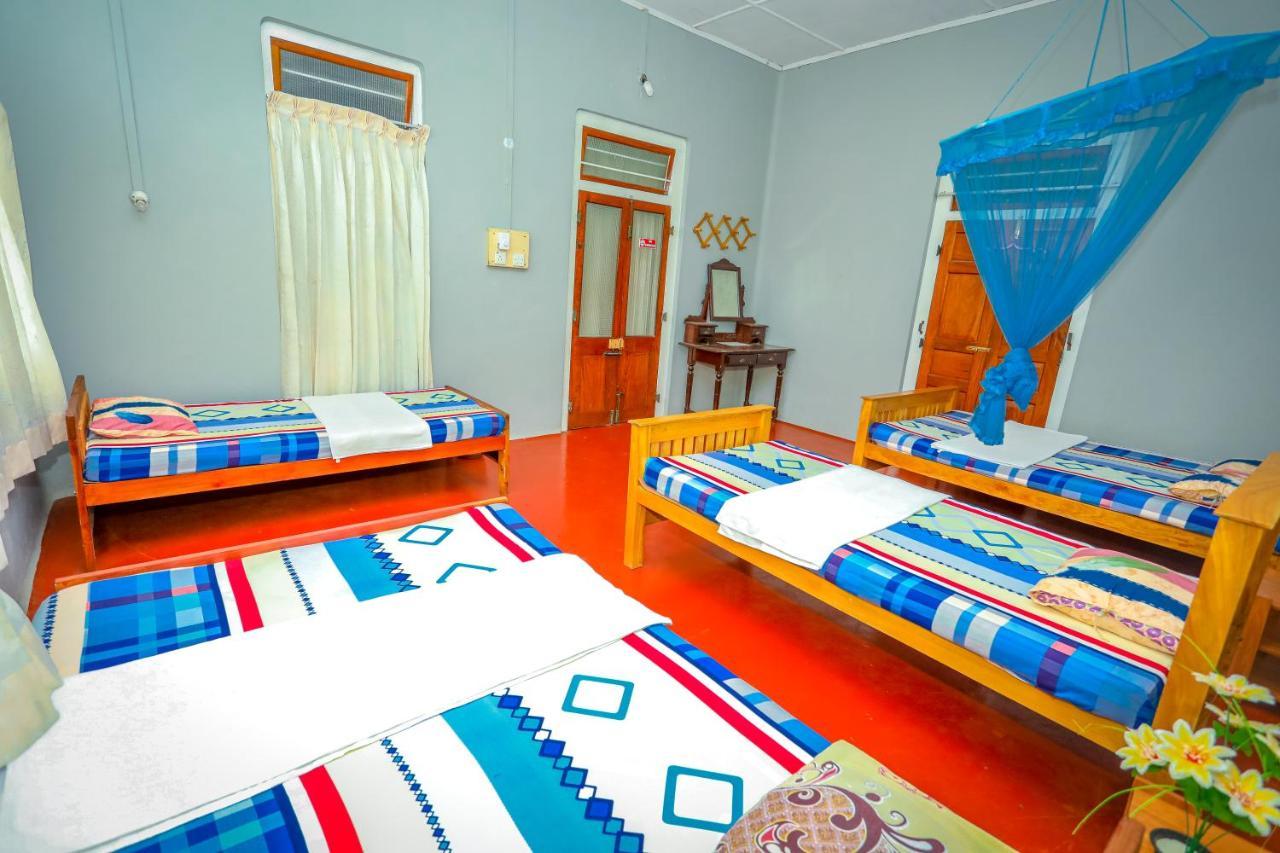 Jaffna Premier Inn Ngoại thất bức ảnh